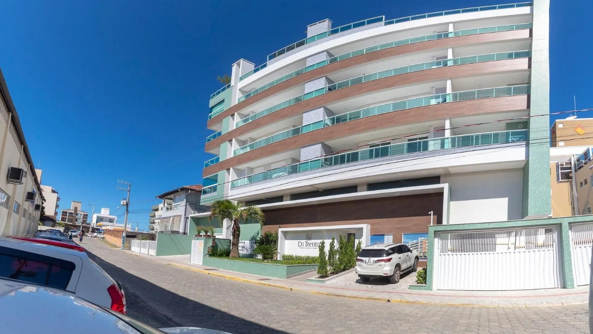 Aluguel Apartamento 2 Quartos S/ 1 Suite 80M Mar Bombas/Sc Bombinhas